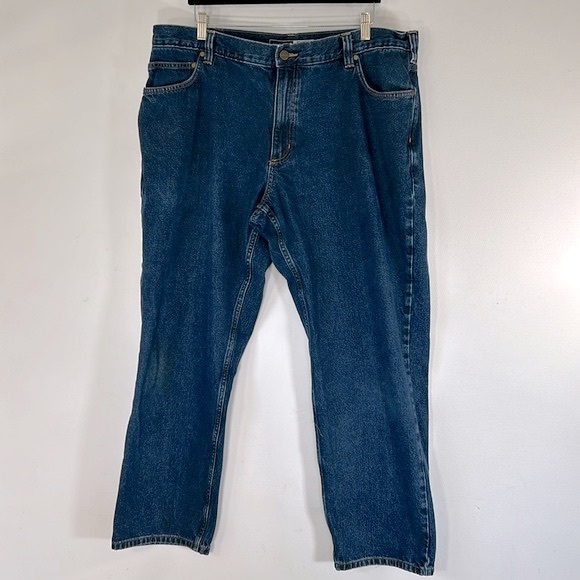 Carhartt Relaxed Fit 42x32 Straight Leg Heavy Duty Cotton Classic Denim Jeans - Picture 2 of 16